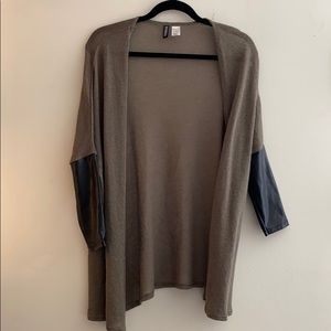 Olive green quarter sleeve cardigan